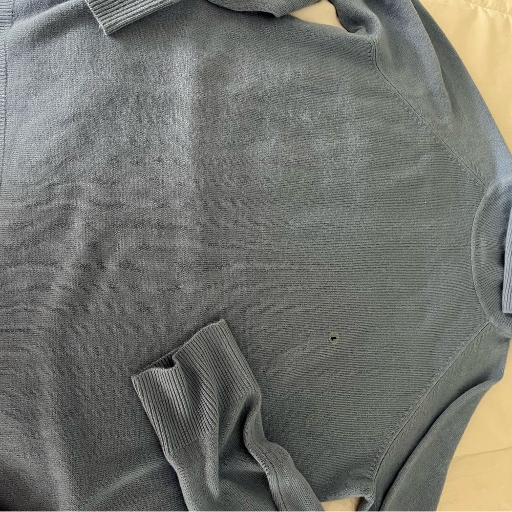 Bass women’s  blue turtleneck  Sweater